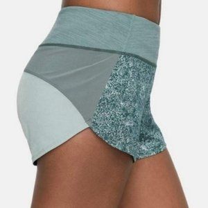 Outdoor Voices Hudson Shorts: Green Pebbled Forest